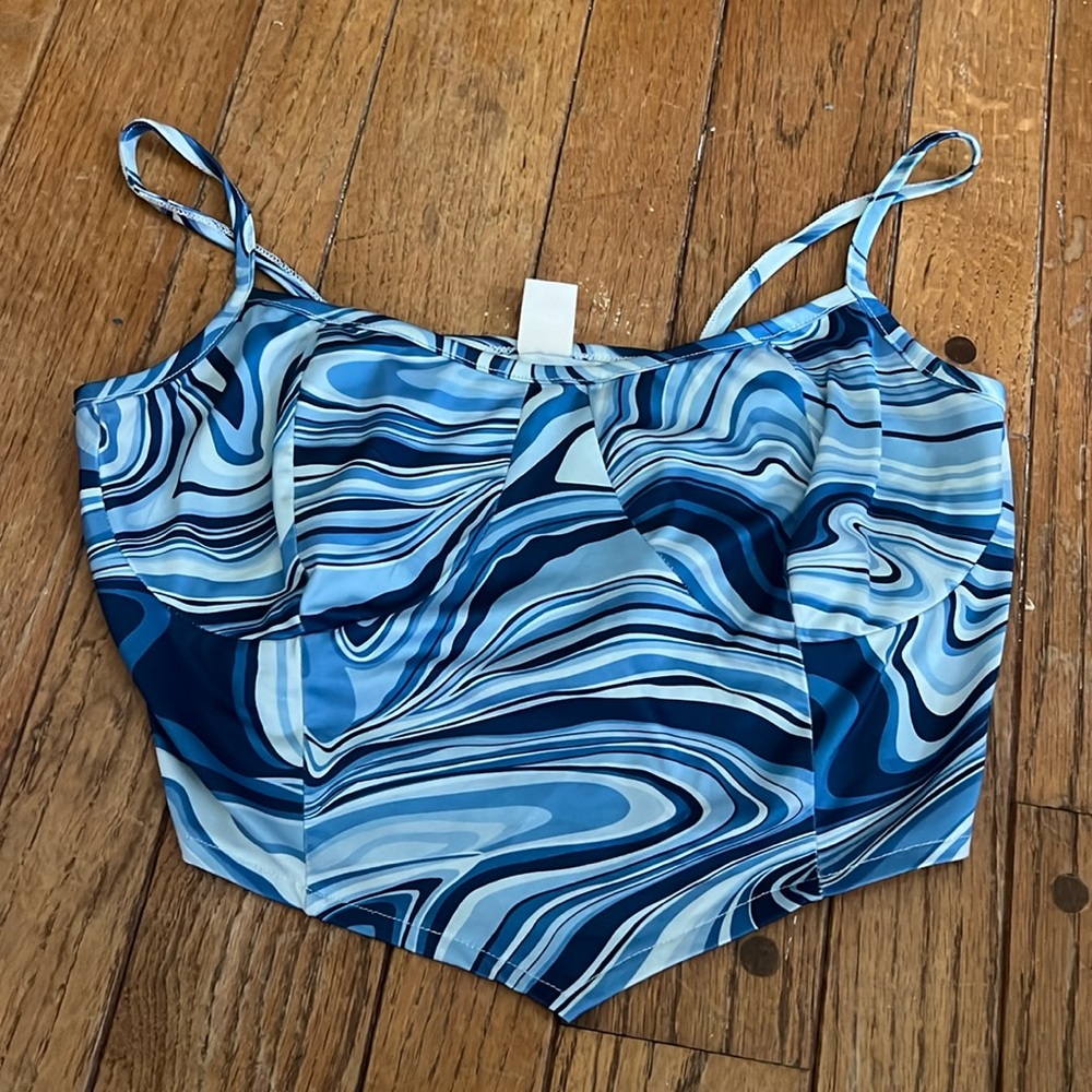 trending groovy tank
